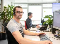 Gemeente Oss - Algemeen - man achter computer