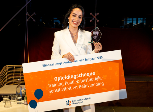 Kaoutar el Oualid is Jonge Ambtenaar van het Jaar 2025