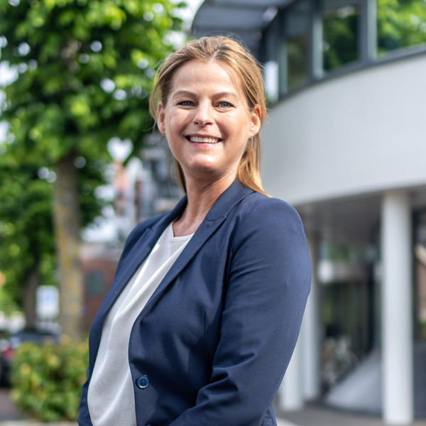 Wil je handjes of advies?