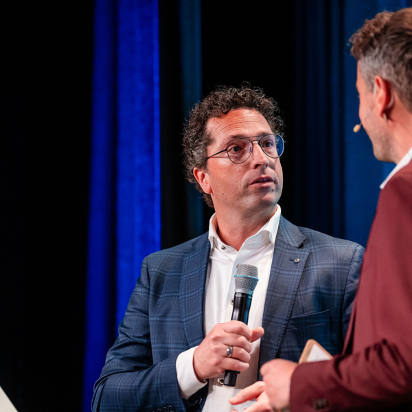 De samenleving kent geen pauzeknop