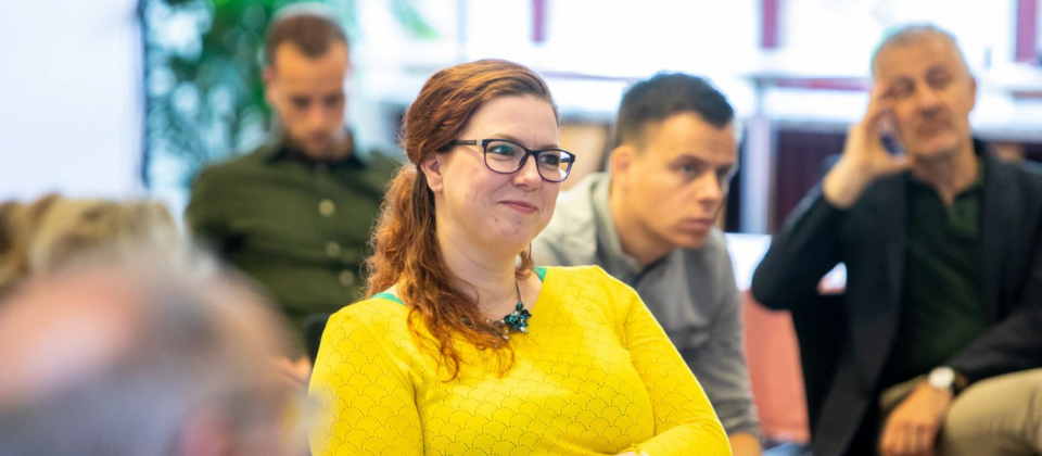 Bijna evenveel vrouwen als mannen in topfuncties gemeenten