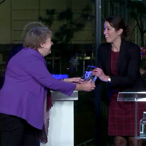 Ambtenaar van het jaar Annelies van Eekelen 1000