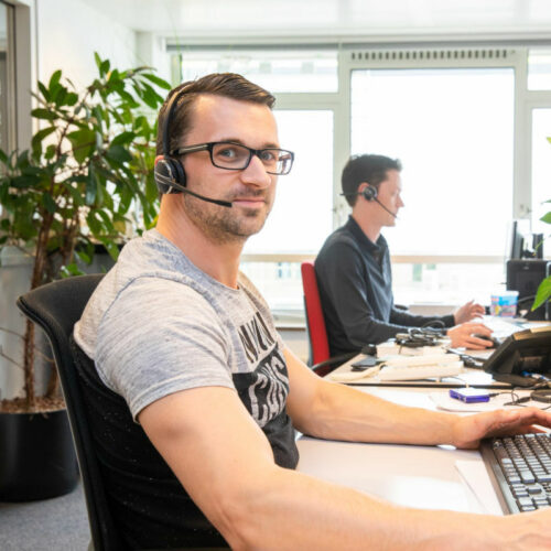 Gemeente Oss - Algemeen - man achter computer