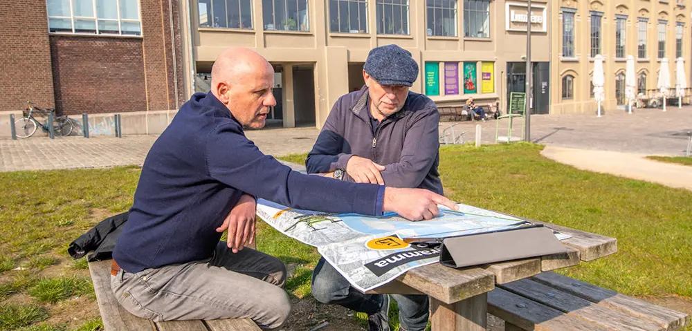 Maastricht buiten mannen overleg 1000