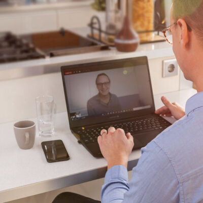 Man computer Keuken- Nissewaard