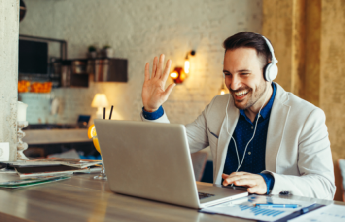 Videobellen man headset